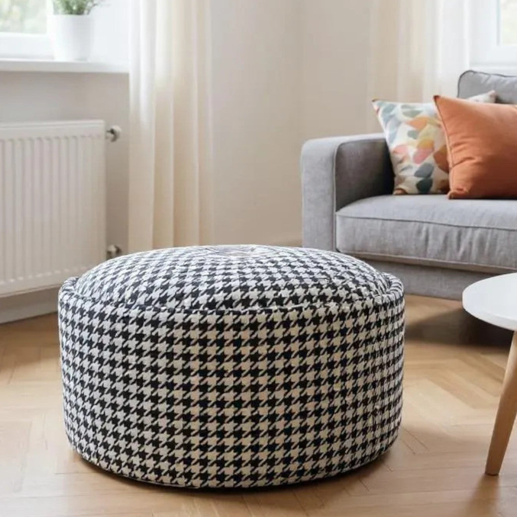 Circular pouf