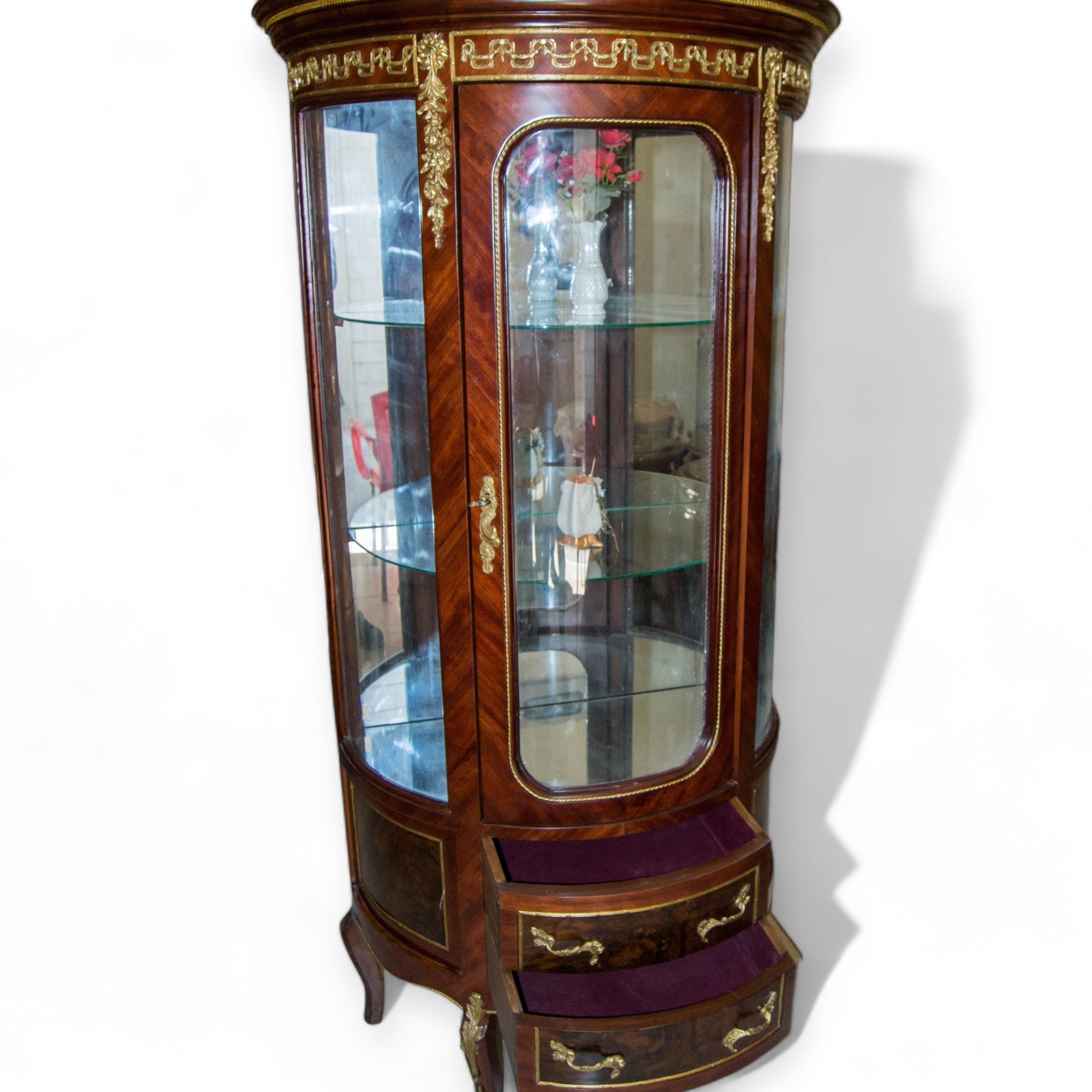 فاترينة مطعمة بالنحاس مقاس 80 سنتميتر - فاترينة أنتيك ضلفة واحدة و ودرج مصنعة من الاخشاب و القشرة الطبيعية مطعمة بالنحاس المقاسات: W 80 CM * H 175 CM * B 40 CM