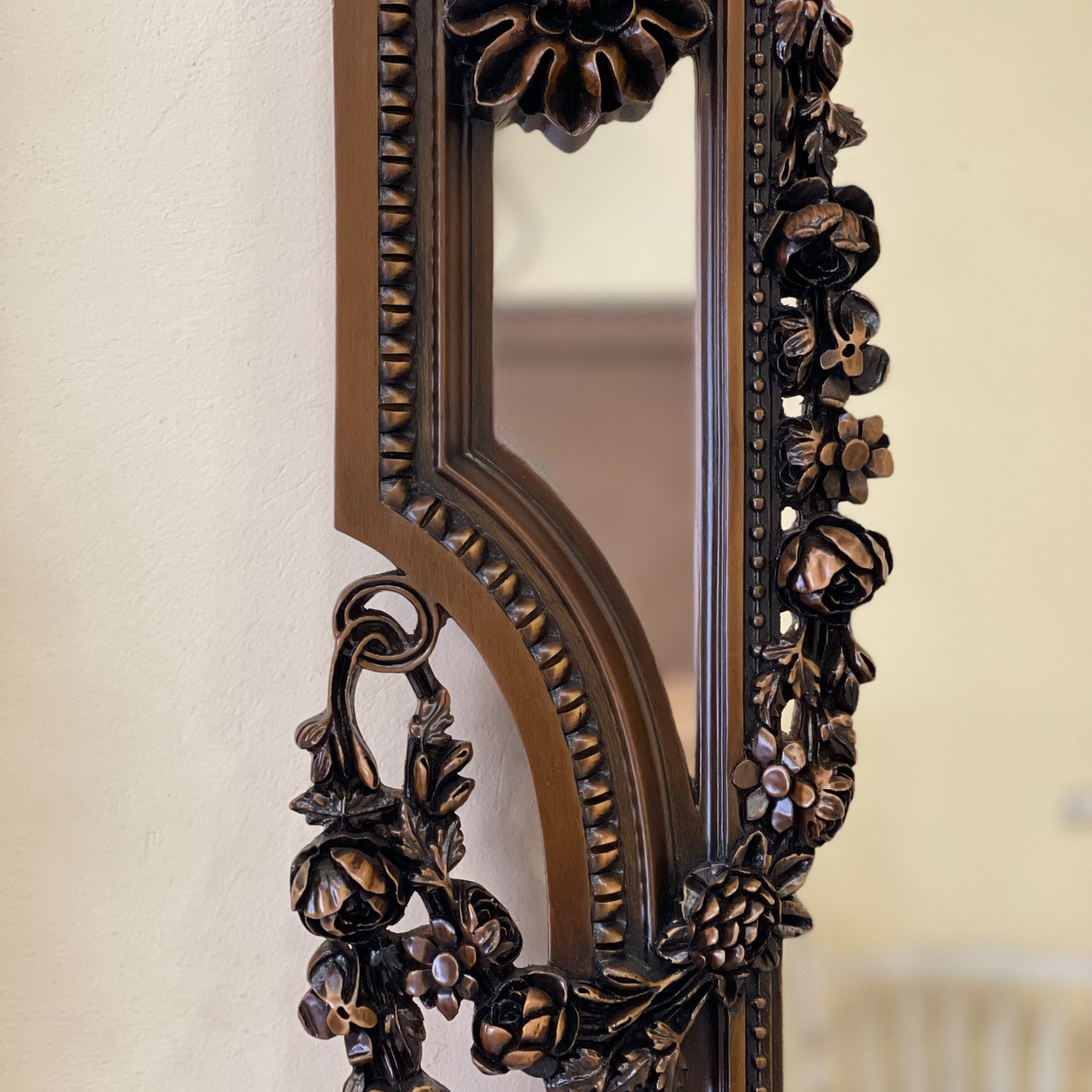 برواز مدخل - برواز انتيك من الخشب الزان حفر هاند ميد دهان استر و مرايا جريش المقاسات: W 140 CM * H 245 CM