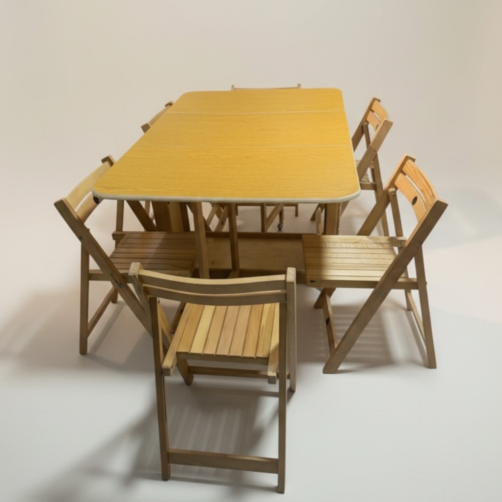 طقم ترابيزة سفرة مع ستة كراسي خشب زان - Nabolia