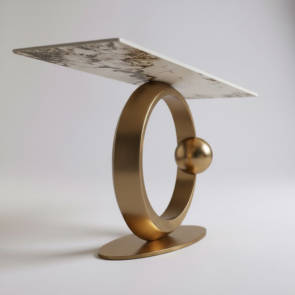 كونسول مدخل مودرن بقاعدة دائرية ذهبية وسطح رخامي فاتح