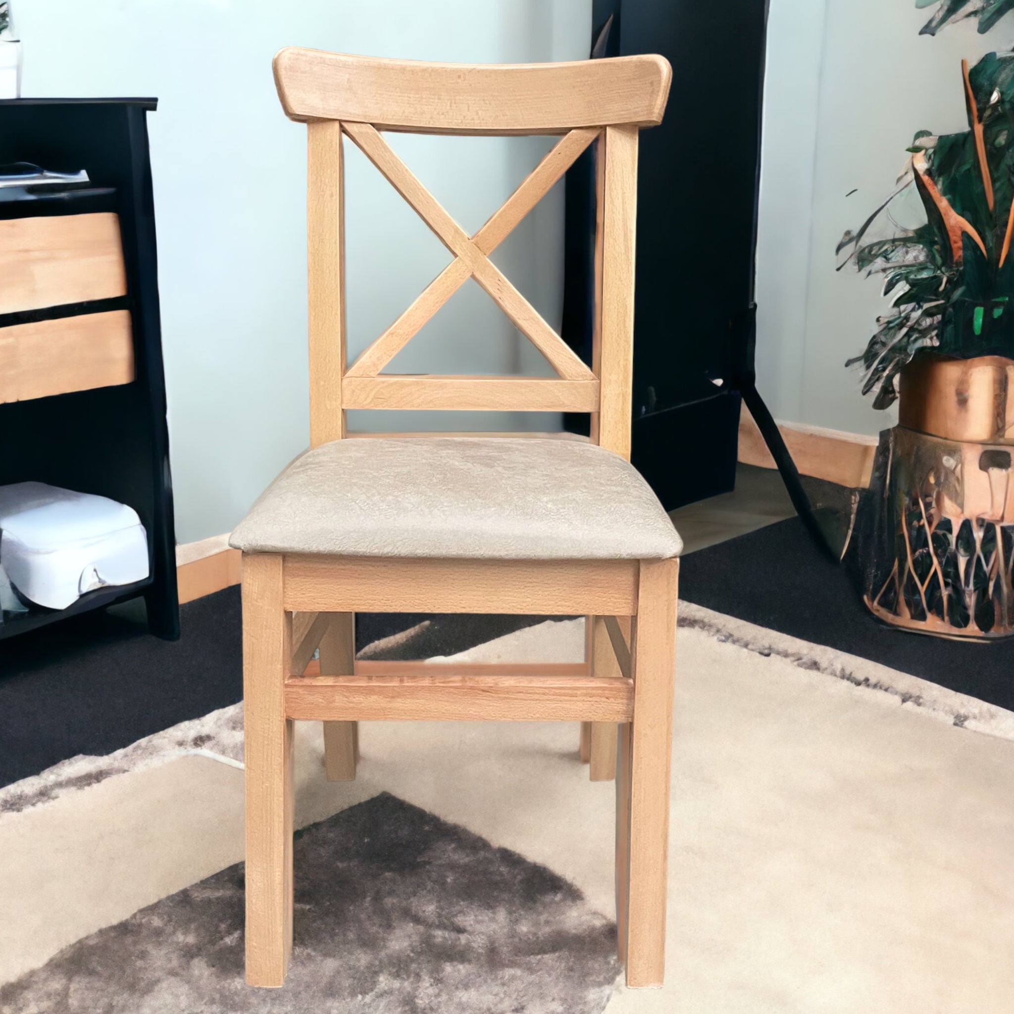 كرسي اكس -  كرسي مصنع من الخشب الزان الاحمر المجفف والقاعدة تنجيد ومتاح تغيير اللون المقاسات: W 45 CM * H 100 CM * B 45 CM