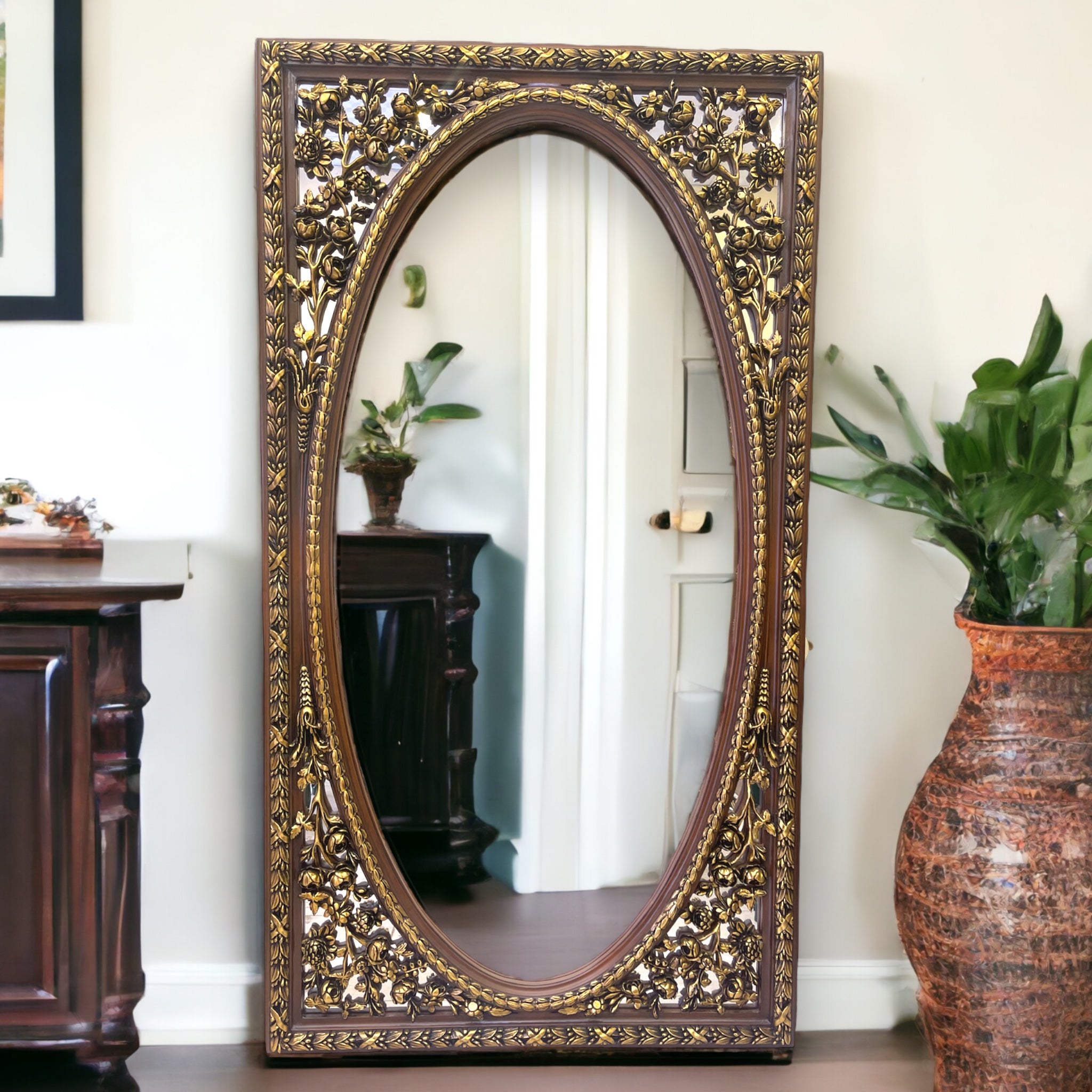 برواز مدخل - برواز انتيك من الخشب الزان حفر هاند ميد دهان دهبي متأكسد متداخل مع لون استر و المرايا جريش المقاسات: W 100 CM * H 200 CM