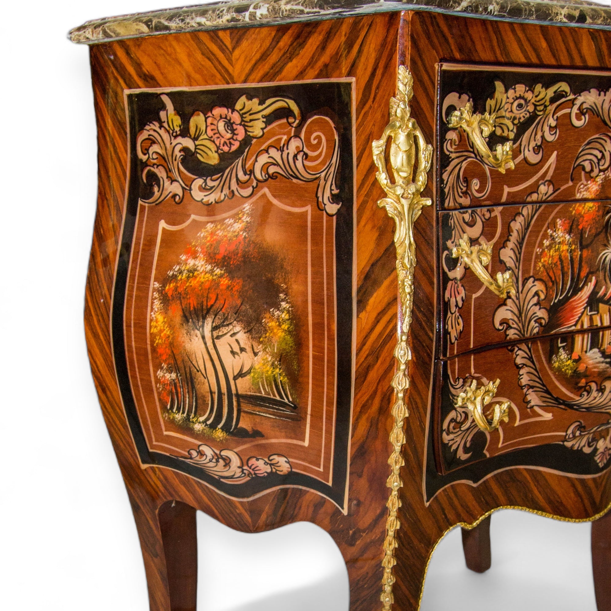 بايوه مطعم بالنحاس والرسم مقاس 65 سنتميتر - بايوه تلاتة درج مصنع من الاخشاب و القشرة الطبيعية مطعمة بالنحاس والرسم اليدوي و القرصة رخام المقاسات: W 65 CM * H 75 CM * B 35 CM