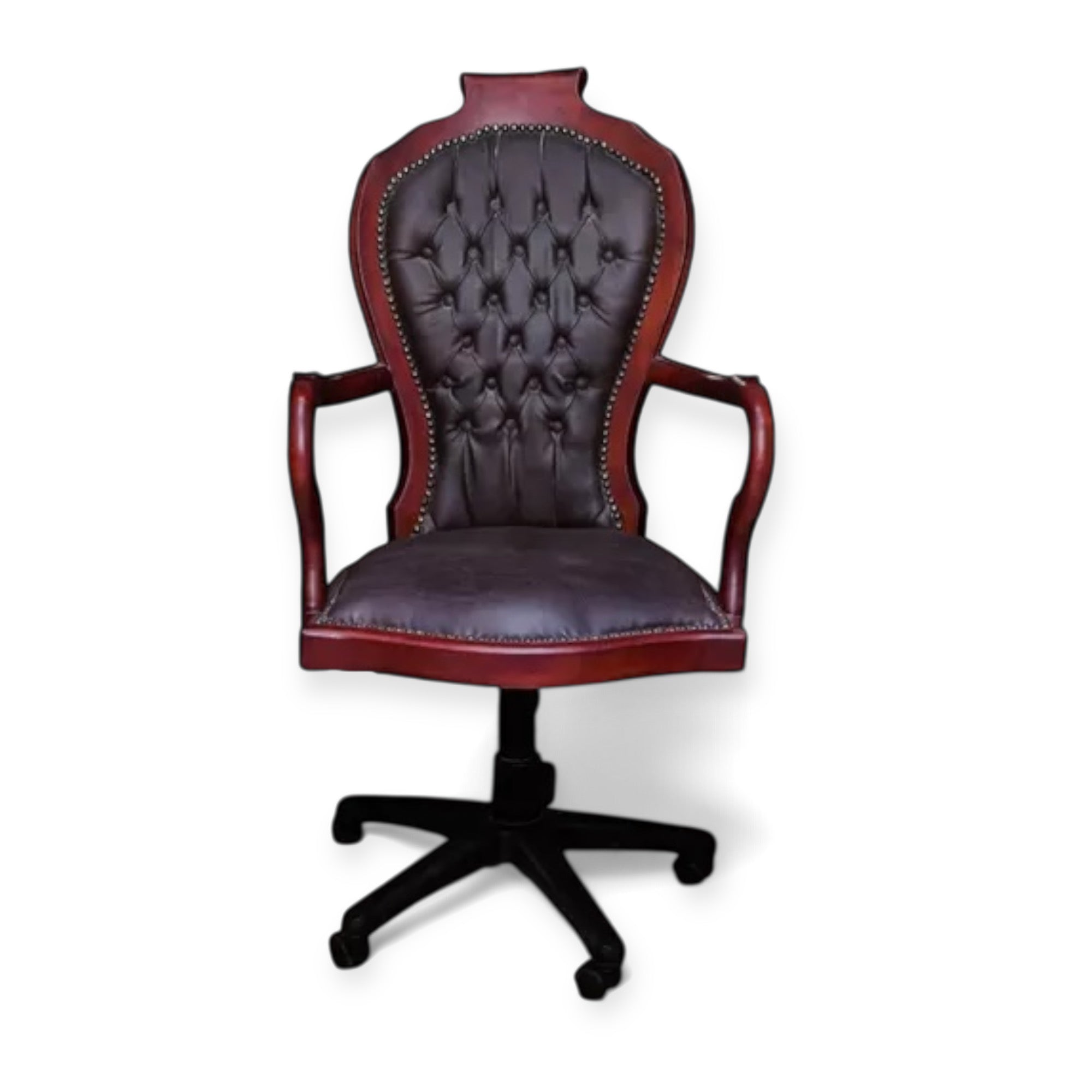 كرسي كلاسيك علي قاعدة هيدروليك - كرسي مكتب دوار كلاسيك بني مصنع بالكامل من الخشب الطبيعي و التنجيد جلد بني متاح تغيير الالوان المقاسات: W 65 CM * B 65 CM *H 120 CM