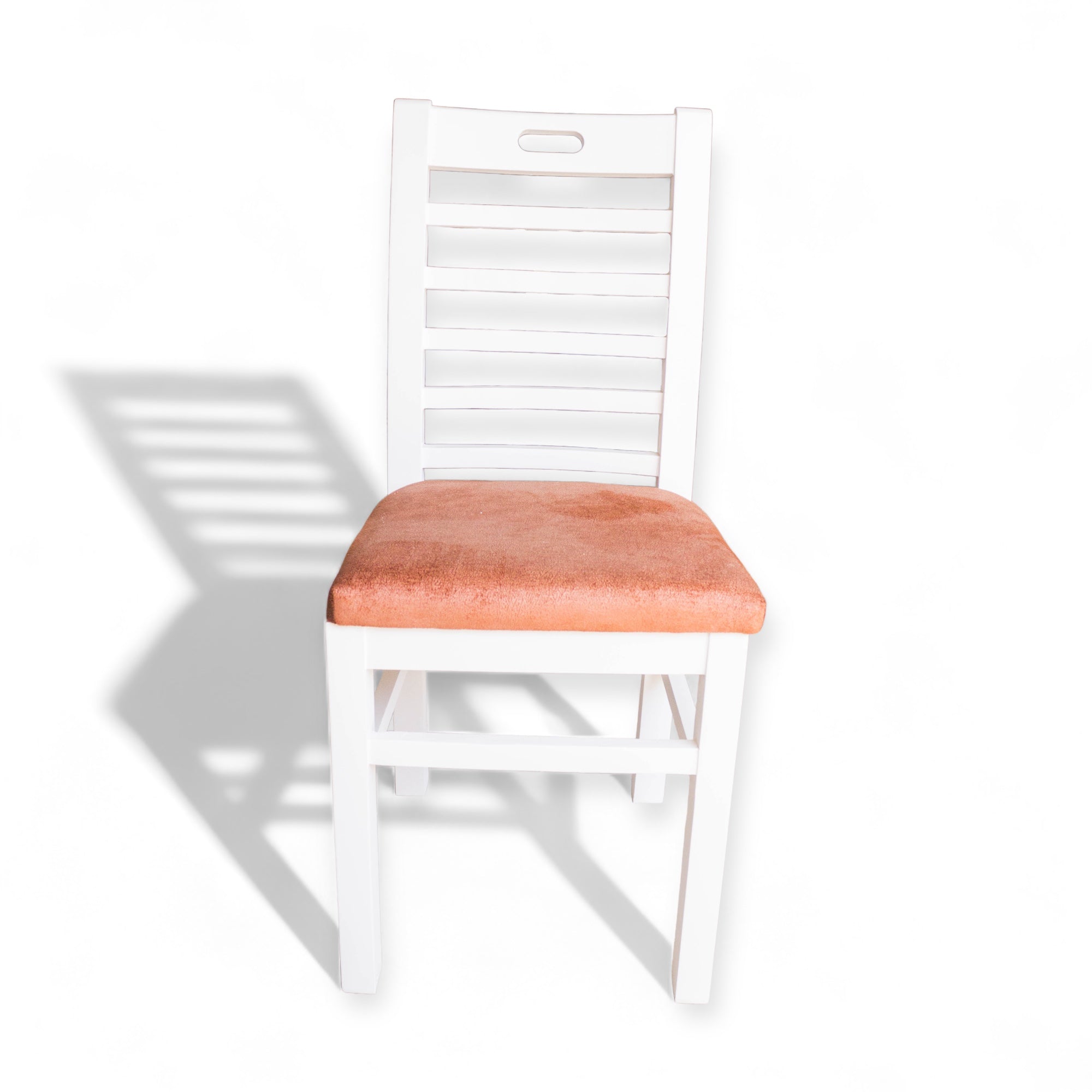 ترابيزة سفرة وستة كراسي بني في ابيض - سفرة مصنعة من الخشب الزان الطبيعي والقشرة الطبيعي مكونة من ترابيزة و ستة كراسي لون بني في ابيض المقاسات: W 160 CM * B 80 CM * H 80 CM