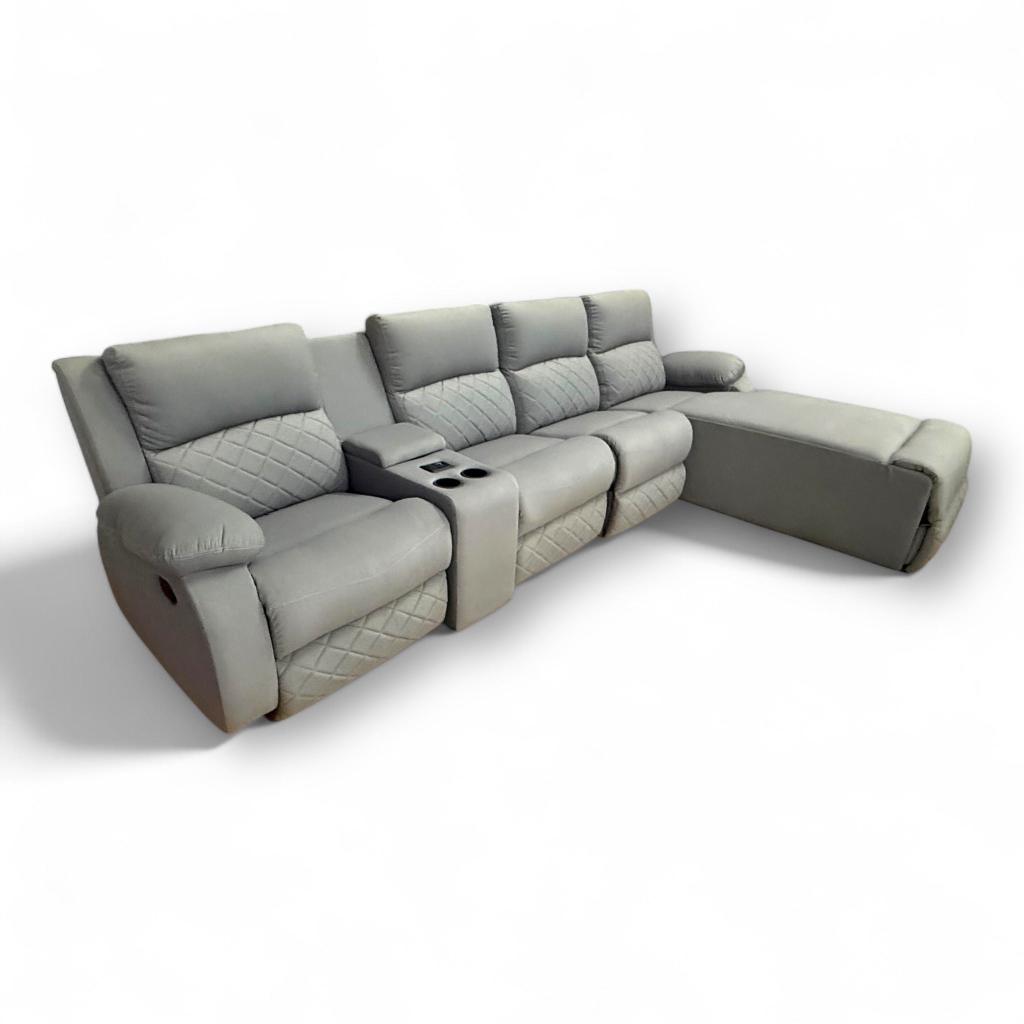 ركنة نابوليا ريكلاينر - ركنة ريكلاينر قماش ترندي -اثنين ميكانيزم تركي ثلاث حركات(شيزلونج-هزاز-دوران) ضمان سنة ضد عيوب الصناعة مع كونسول وسطي مزود باتنين كوب هولدر و اتنين مدخل usp المقاسات: W 200*300CM * H 100 CM