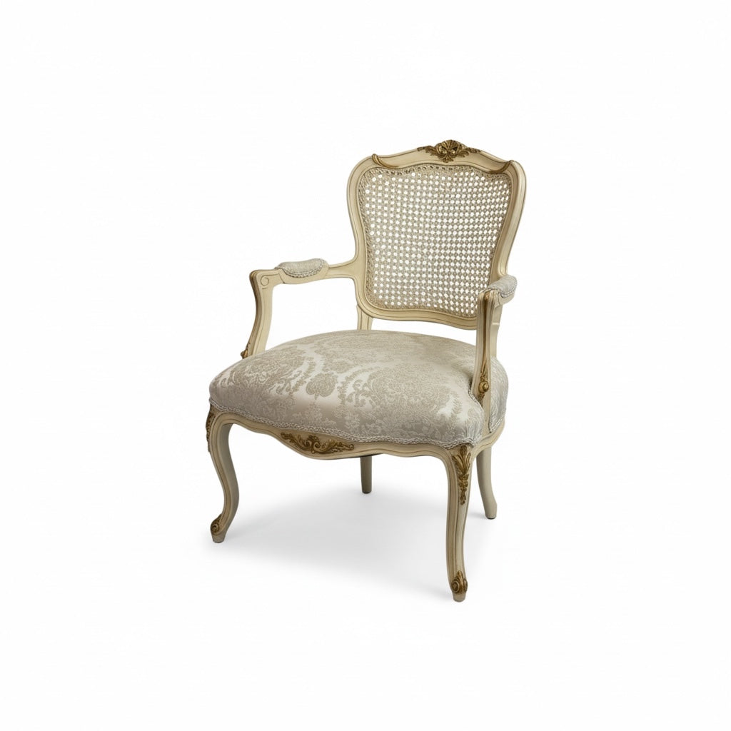 اتنين فوتيه اوف وايت - Nabolia