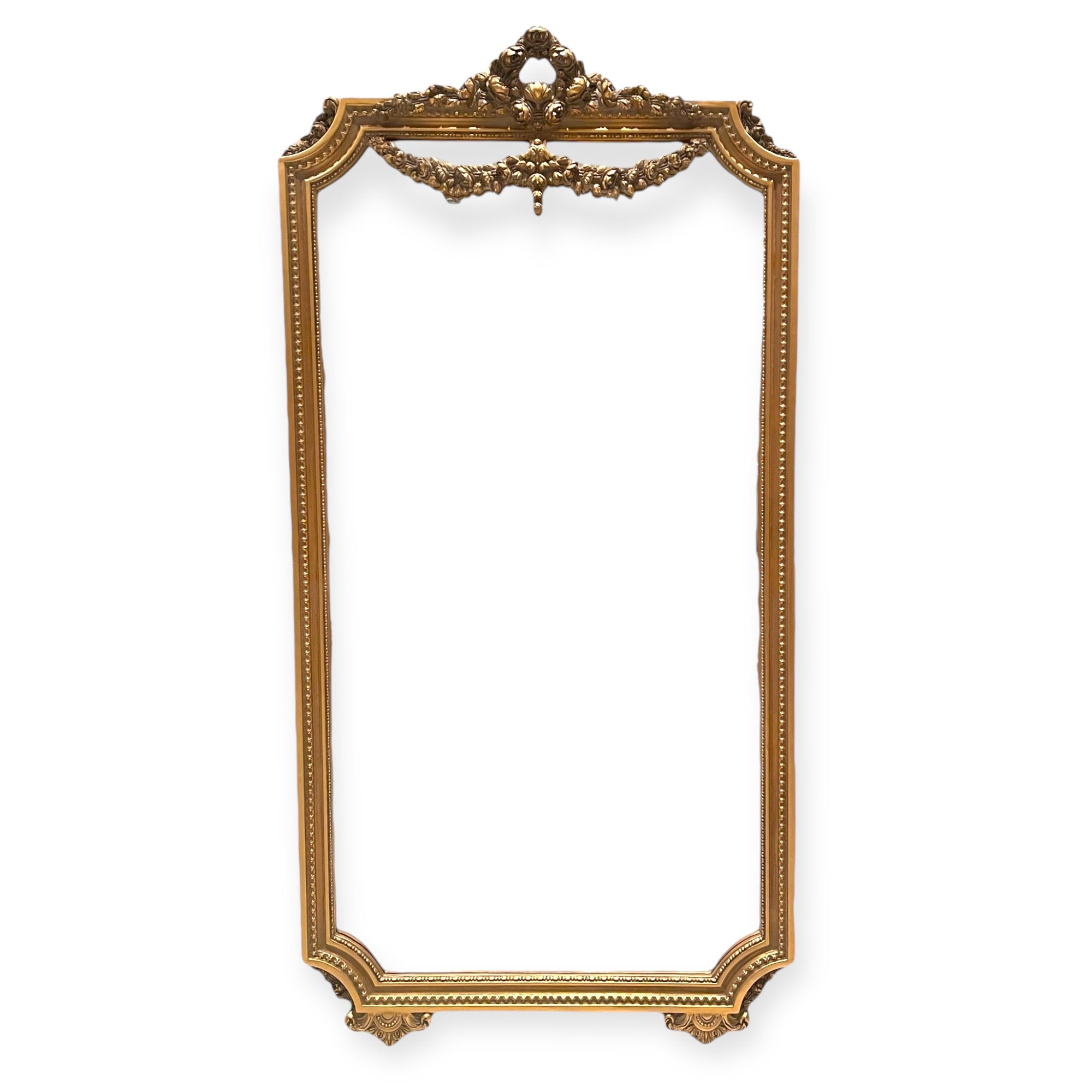 مرايا مدخل كلاسيكية بلون دهبي - مرايا مدخل كلاسيكية مصنعة من خشب الزان الاحمر و الاويمة اليدوي و اللون دهبي مترب المقاسات: W 105 CM * H 210 CM