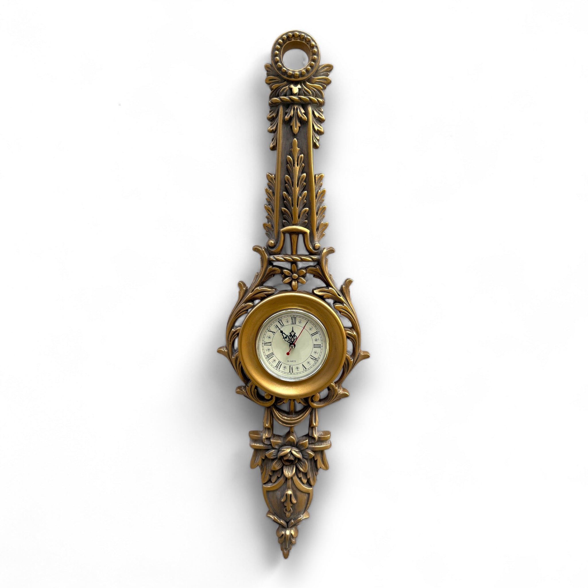 ساعة حائط خشب زان حفر يدوي - ساعة حائط من الخشب الزان الطبيعي والحفر اليدوي دهان دهبي مترب المقاسات: W 25 CM * H 78 CM