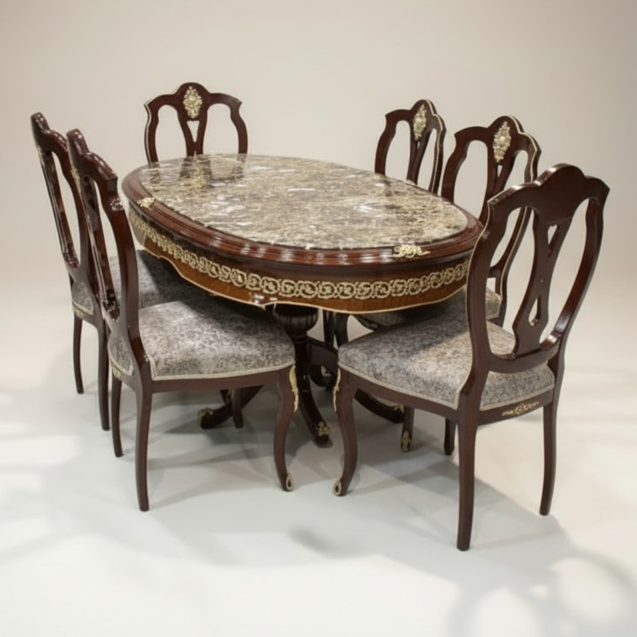 سفرة كلاسيك بيضاوية6 كراسي بتطعيم نحاس ورخام - Nabolia