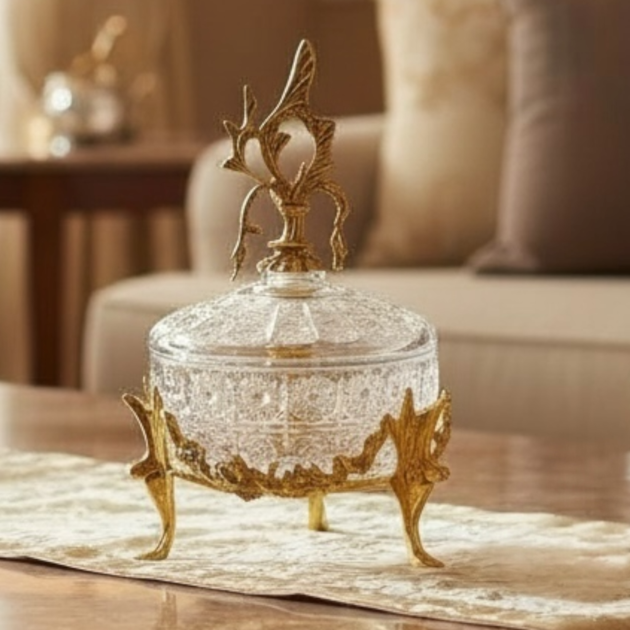 بونبونيرة كريستال بقاعدة نحاسية