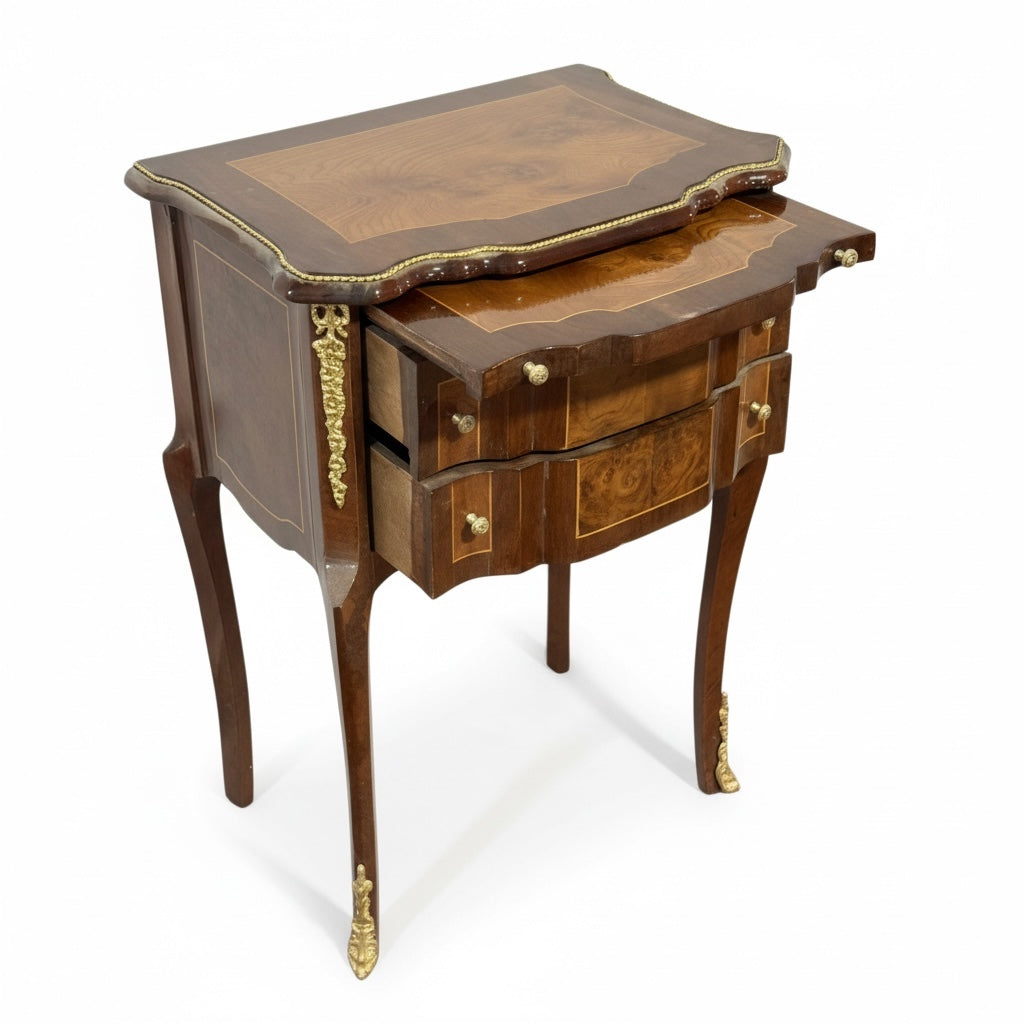 كومود كلاسيك فاخر بدرجين وتطعيمات نحاس