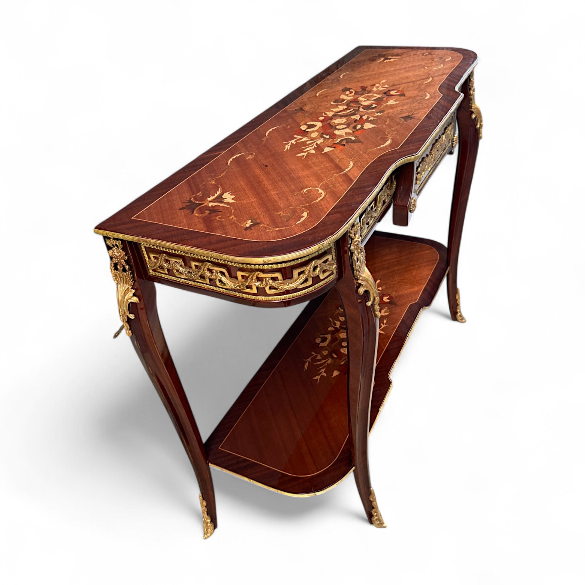 كونسول كلاسيك بفن الماركتري