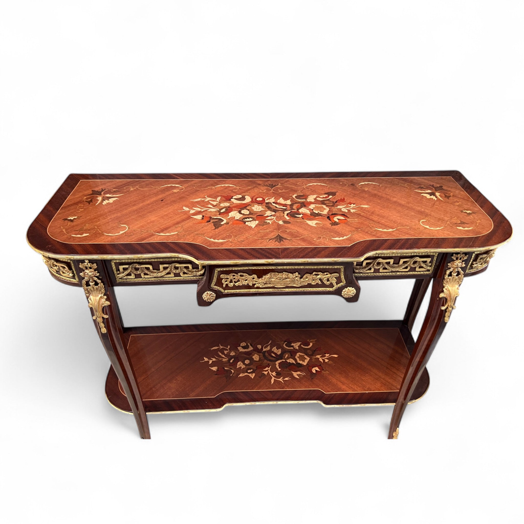 كونسول كلاسيك بفن الماركتري