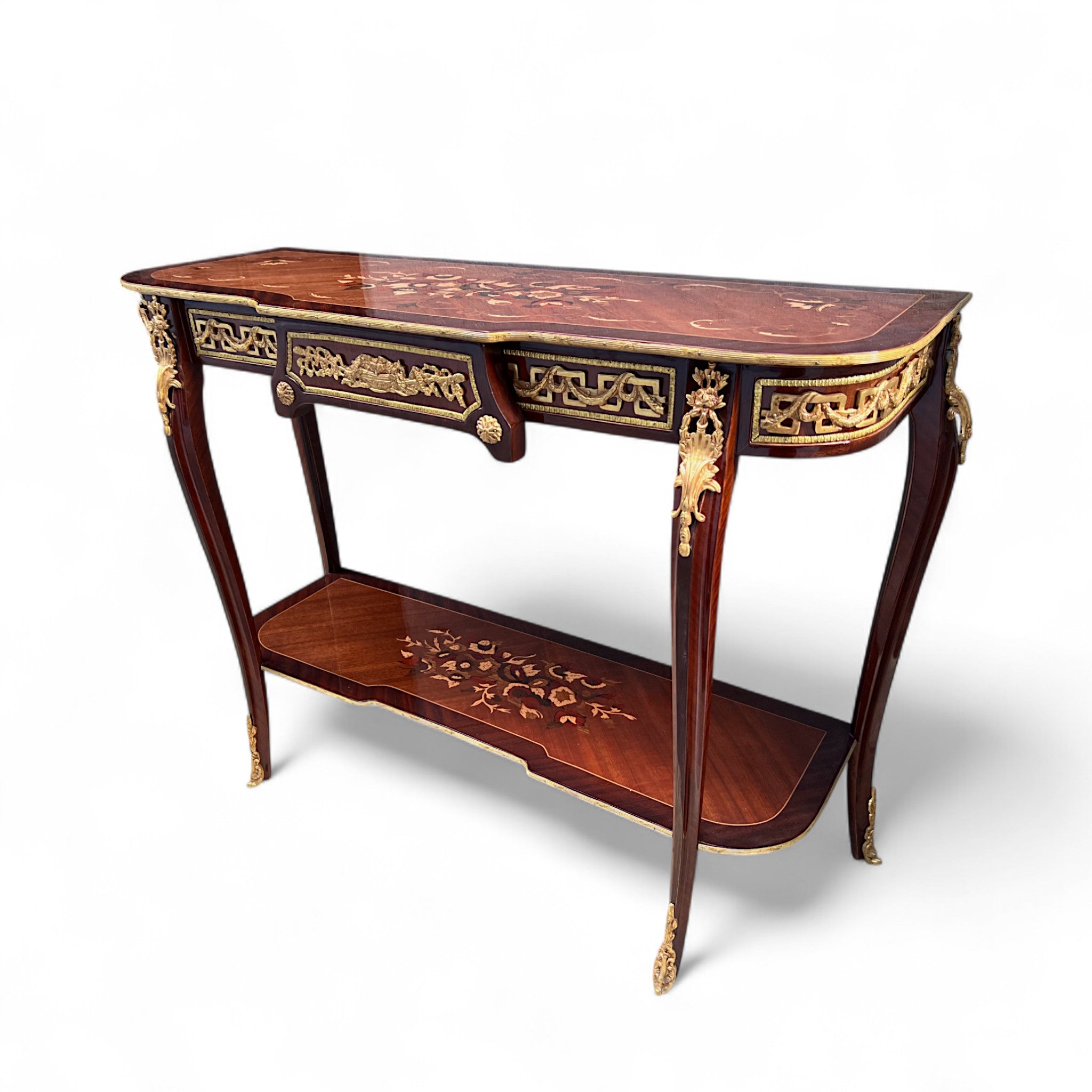 كونسول كلاسيك بفن الماركتري