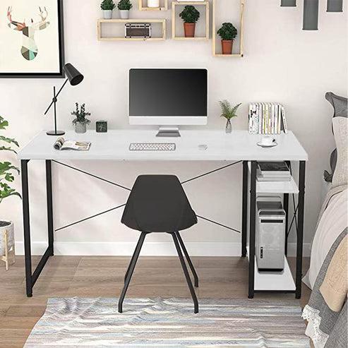 مكتب "PureDesk" – تنظيم هادي بأناقة عصرية - مكتب عملي بلون أبيض هادي يضيف لمسة من النقاء لأي مساحة عمل. الرف الجانبي يوفر مكان ممتاز لجهاز الكمبيوتر أو الكتب، وتصميم الأرجل الرفيعة المدعمة برباط خلفي يدي المكتب توازن وثبات من غير ما ياخد مساحة بصرية كبيرة. أنيق، بسيط، وفعّال الخامة سطح المكتب من خشب MDF عالي الجودة بسُمك 18 ملي بلون أبيضالقاعدة معدن مطلي electrostatic بقطاع 2.5×2.5 سم، مع وحدة تخزين جانبية وتصميم دعم خلفي متقاطع المقاسات الطول: 120 سمالعرض: 60 سمالارتفاع: 75 سمقطاع الأرجل: 2.5×2.5 سم