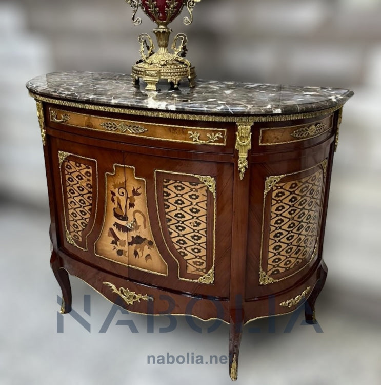 بايوه مطعم بالمارتكريه والنحاس - يأتي البايوه الكلاسيكي دمياطي الصنع درج و ضلفتين وإنحناءات مميزة وتطعيمات المارتكريه و النحاس المشغولة جميعاً يدوياً 🔹 مصنع من أفضل أنواع الأخشاب الطبيعيه والمقابض النحاسية" الرخام امبرادور المقاسات: W 120 CM * H 93 CM * B 45 CM