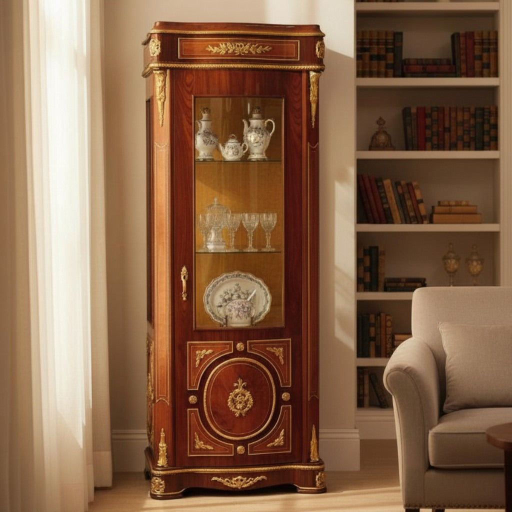 فاترينة عرض كلاسيك بواجهة زجاج وتطعيمات نحاس