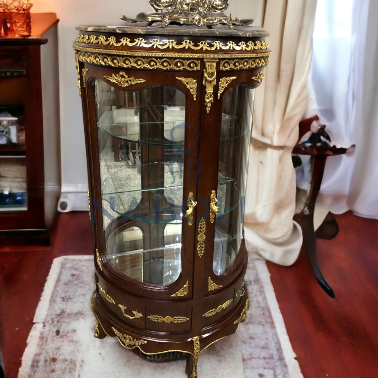 فاترينة نصف دائرية - فاترينة نصف دائرية مصنعة من الاخشاب الطبيعية و مطعمة بالنحاس اتنين ضلفة واتنين درج المقاسات: W 90 CM * H 150 CM