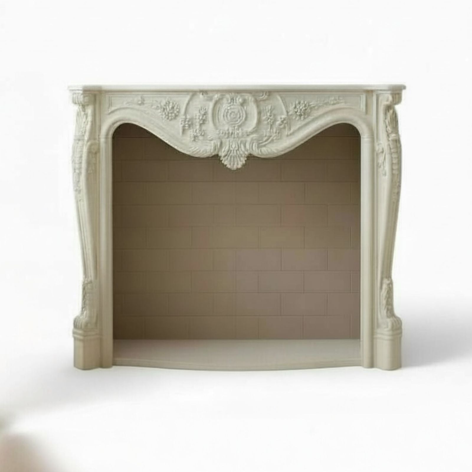 مدفأة كلاسيك أنيقة بحفر يدوي وتصميم فرنسي راقٍ