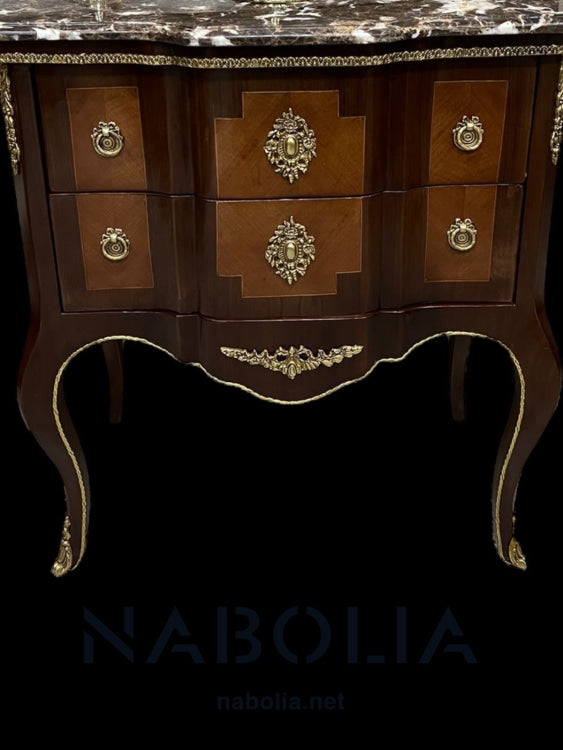 كومود فرنساوي - كومود فرنساوي اتنين درج مطعم بالنحاس و الرخام امبرادور المقاسات: W 72 CM * H 81 CM * B 42 CM