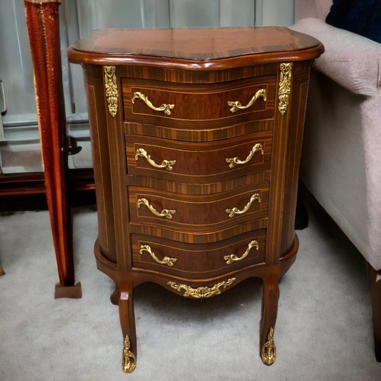 كومود كلاسيك اربعة درج - كومود اربعة درج مطعم بالنحاس والقرصة زجاج المقاسات: W 50 CM * H 75 CM