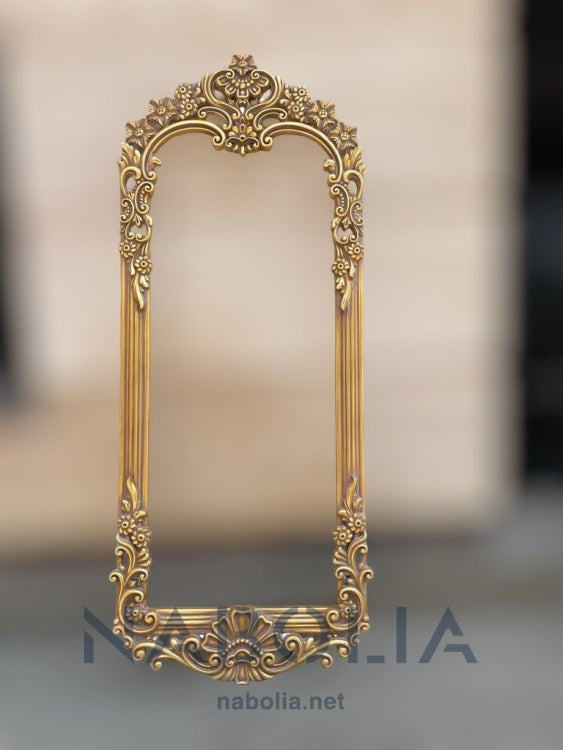 مرايا مدخل كلاسيكية - مرايا مدخل كلاسيكية مصنعة من خشب الزان الاحمر و الاويمة اليدوي و اللون دهبي مترب المقاسات: W 65 CM * H 170 CM