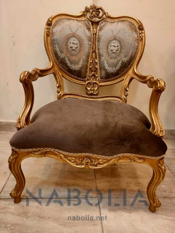 ميني صالون العيون - ميني صالون العيون مكون من كنبة واتنين فوتيه وترابيزة مصنع من خشب الزان الاحمر و الدهان دهب متأكسد و القماش قطيفة سادة في شانيليا