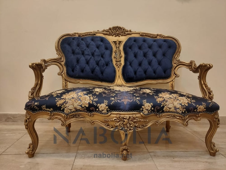 ميني صالون روز بلو - ميني صالون روز بلو مكون من كنبة واتنين فوتيه وترابيزة مصنع من خشب الزان الاحمر و الدهان دهب متأكسد و القماش قطيفة سادة في شانليا