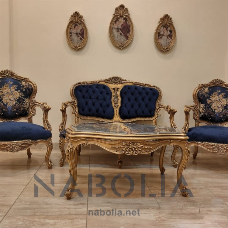 ميني صالون روز بلو - ميني صالون روز بلو مكون من كنبة واتنين فوتيه وترابيزة مصنع من خشب الزان الاحمر و الدهان دهب متأكسد و القماش قطيفة سادة في شانليا
