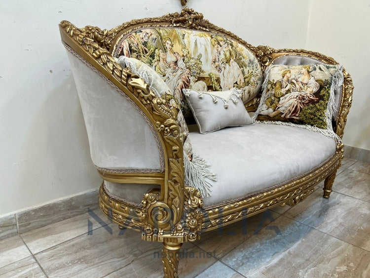 ميني صالون ظهر جوبلان - ميني صالون مصنع من أفضل أنواع الأخشاب الطبيعيه خشب الزان الاحمر الروماني المجفف و القماش القطيفة في القاعدة و الظهر تابلوه جوبلان و والاسفنج عالي الكثافه مكون منكنبه واتنين فوتيه وترابيزهالدهان دهب متأكسد