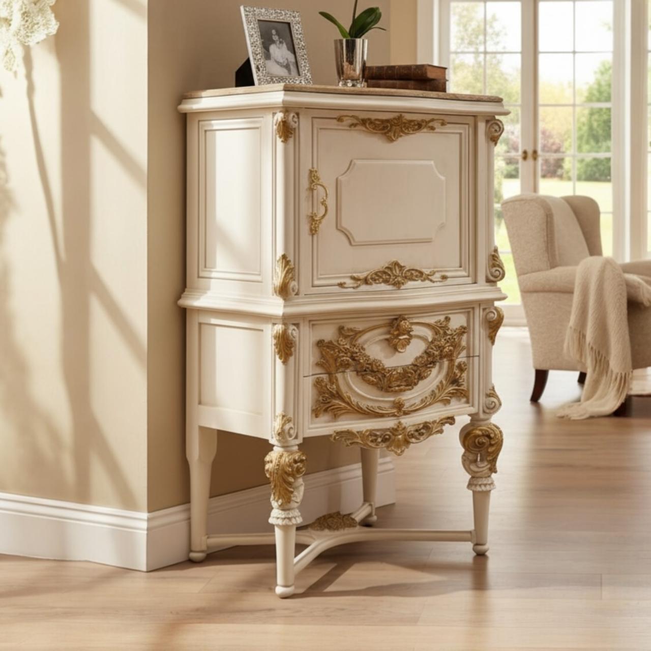 غرفة نوم كلاسيك فاخرة بتصميم ملكي مزخرف