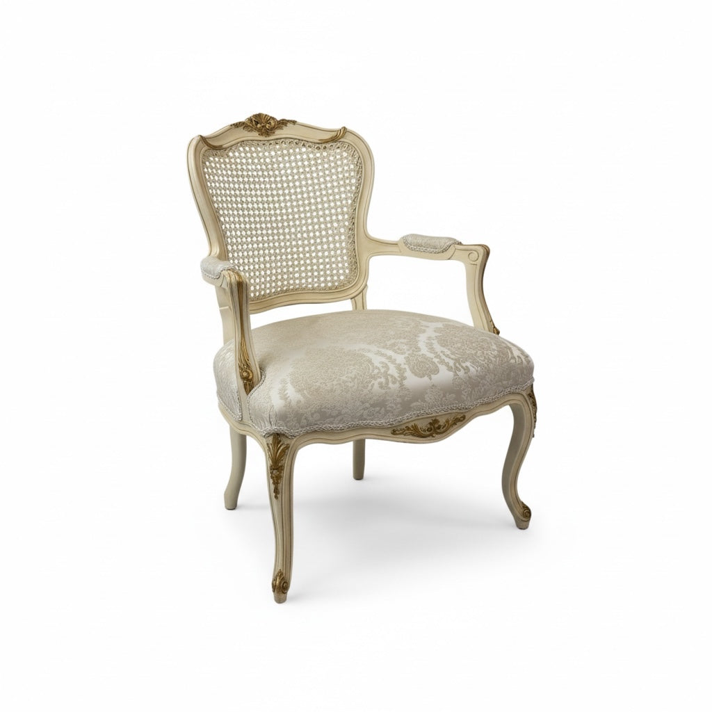 اتنين فوتيه اوف وايت - Nabolia