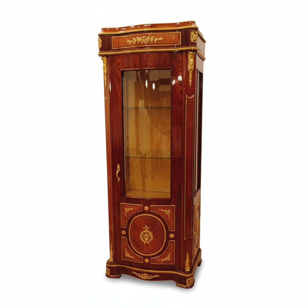 فاترينة عرض كلاسيك بواجهة زجاج وتطعيمات نحاس