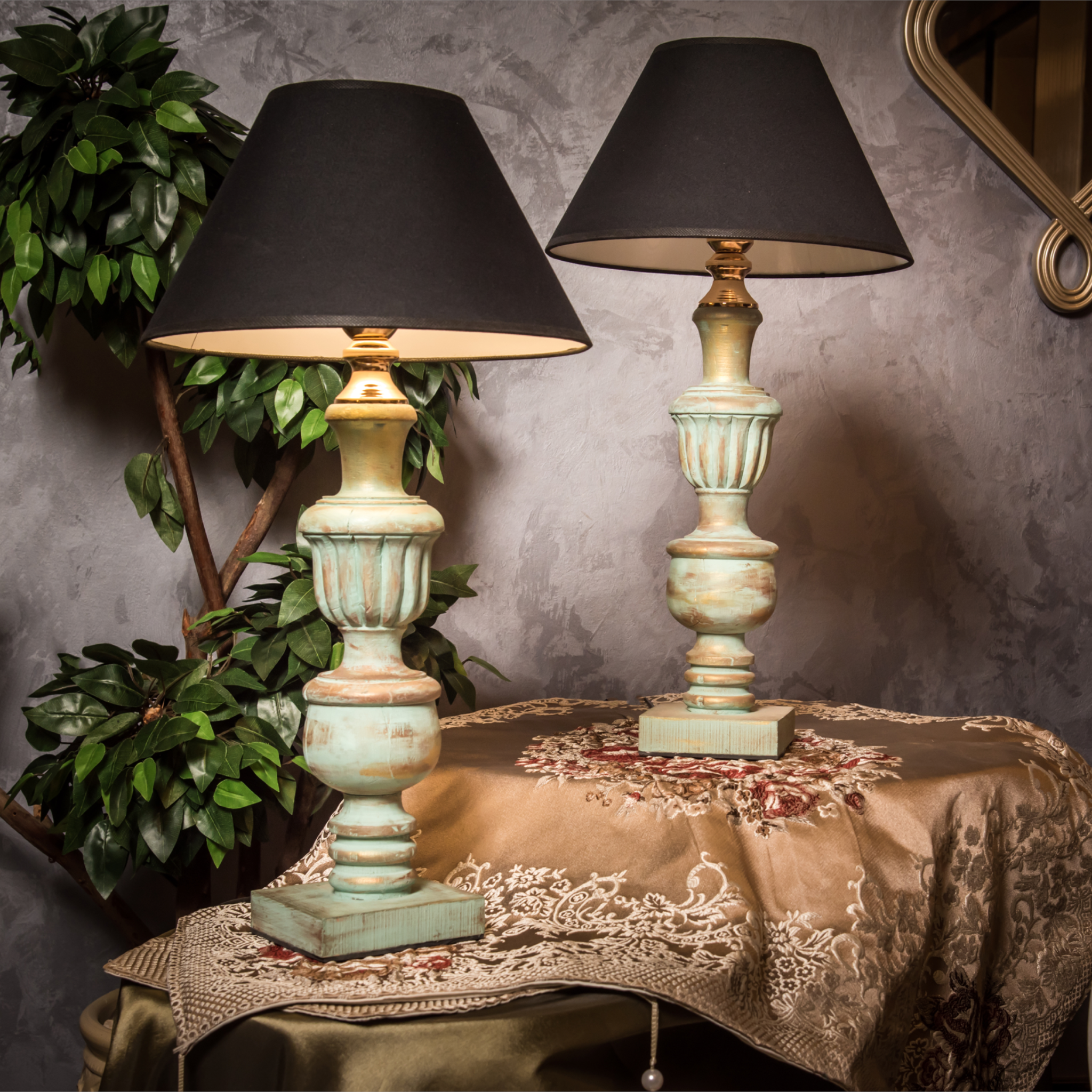 Elite table lamp