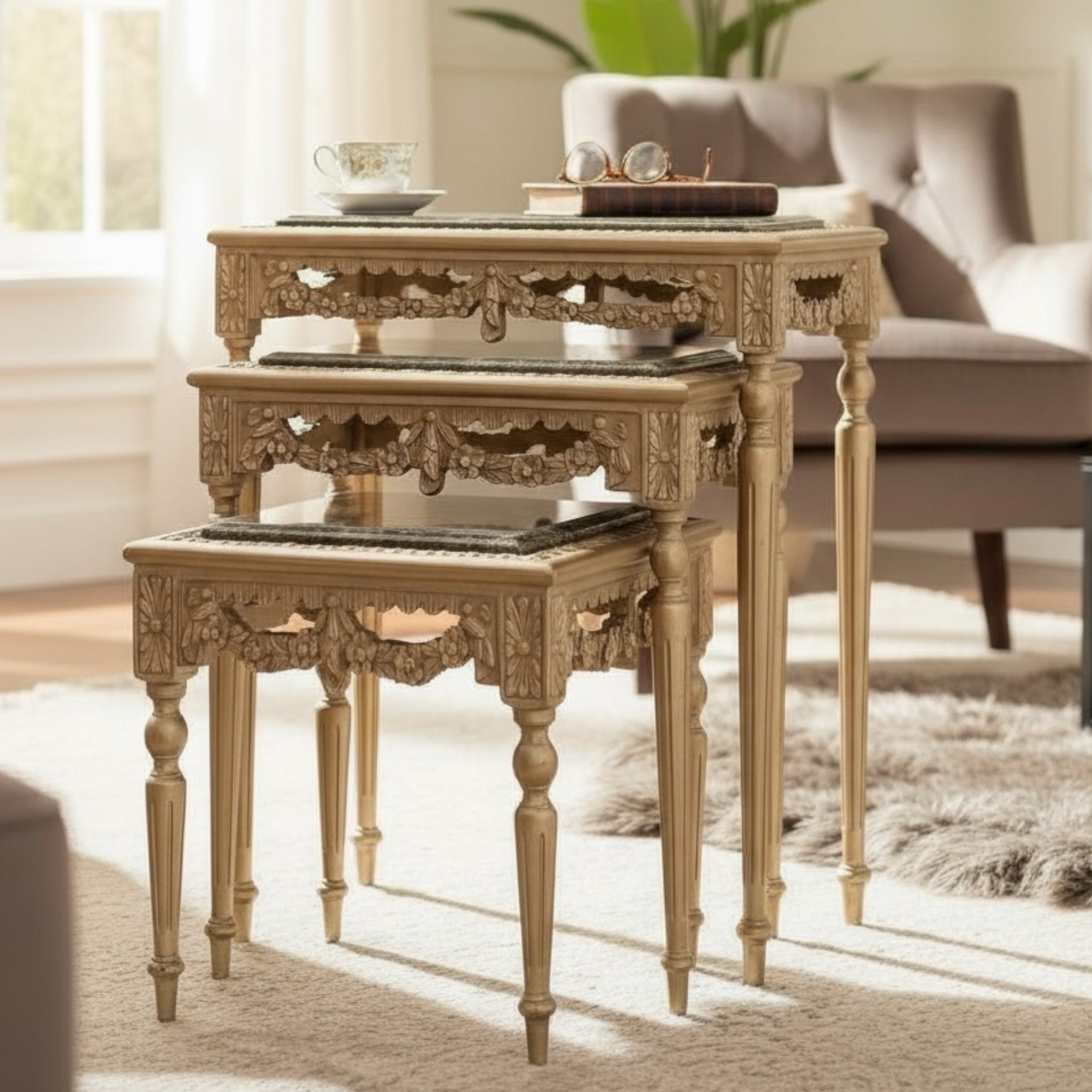 طقم نيوكلاسيك ثلاثي بقرصة رخام – تشطيب شامبين مترب