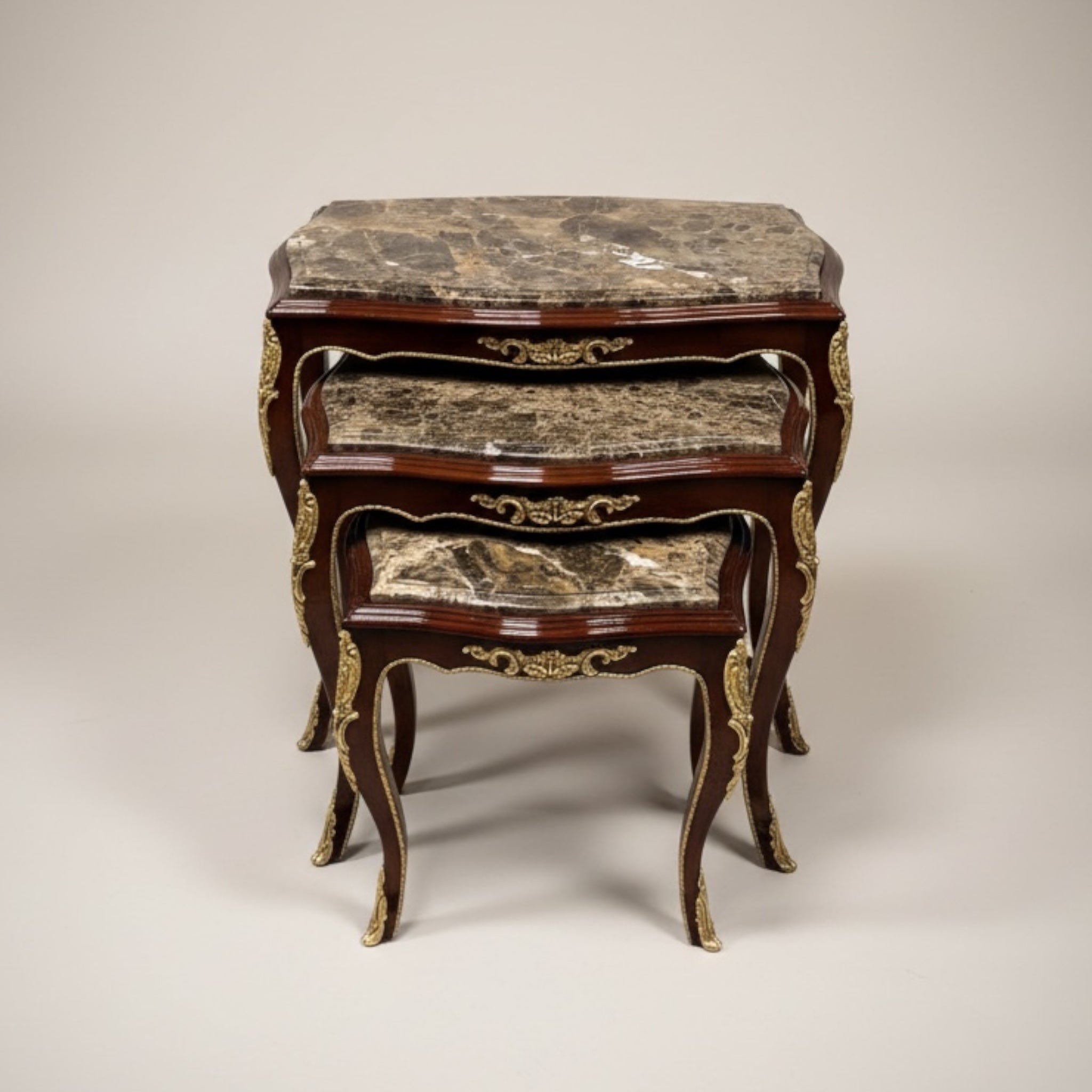 طقم ثلاثي مطعم بالنحاس - Nabolia