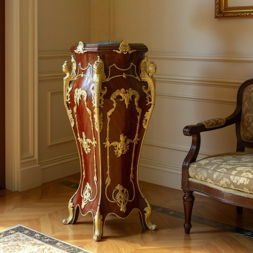 Classic stand with gold brass details