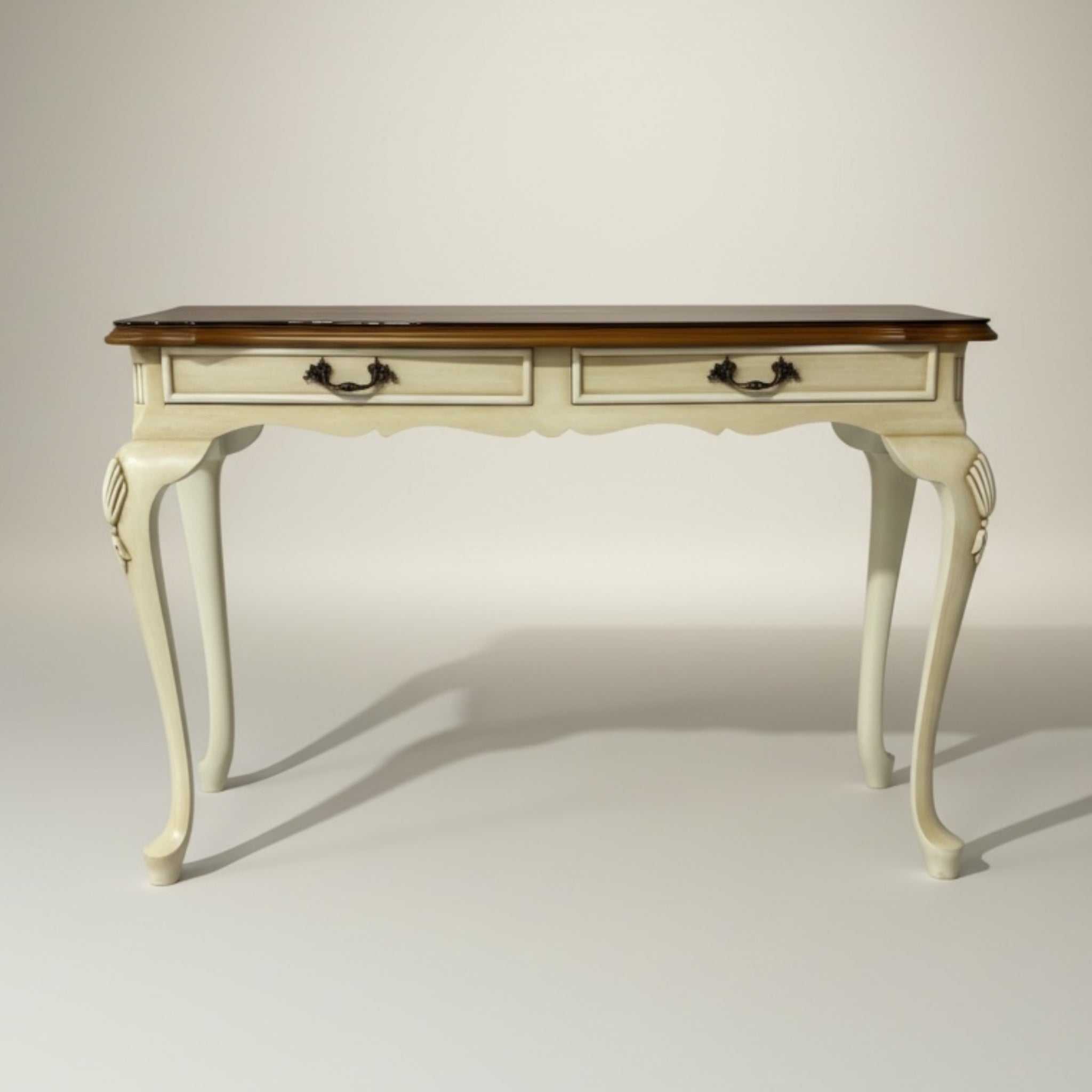 باك صوفا بتصميم أنيق ولمسة فاخرة