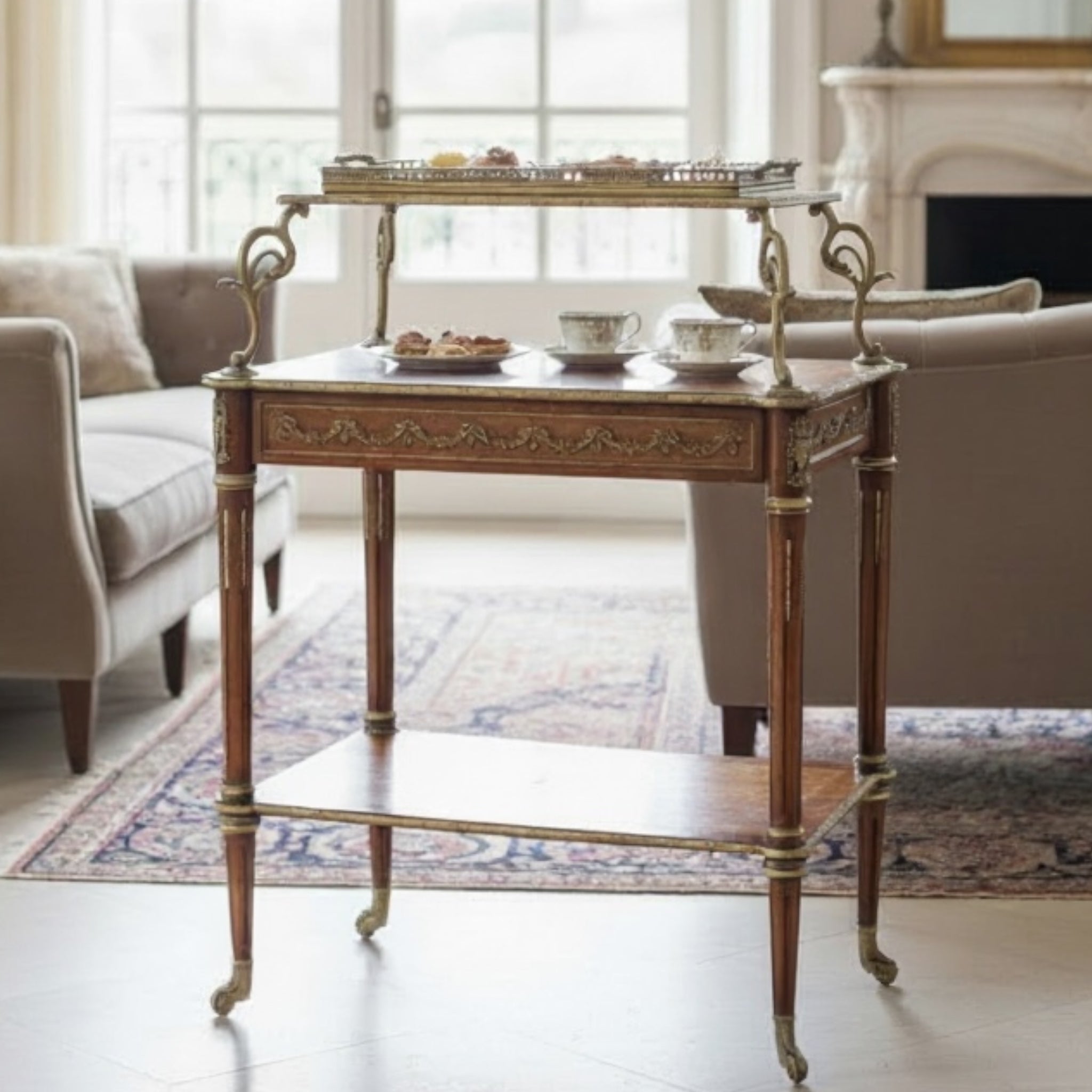 عربة ترولي تقديم شاي طراز لويس الخامس عشر - Nabolia