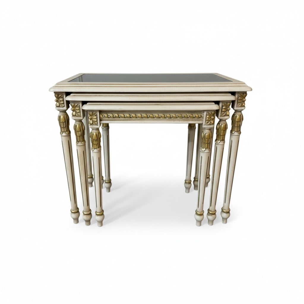 طقم تربيزات كلاسيك بسطح زجاج