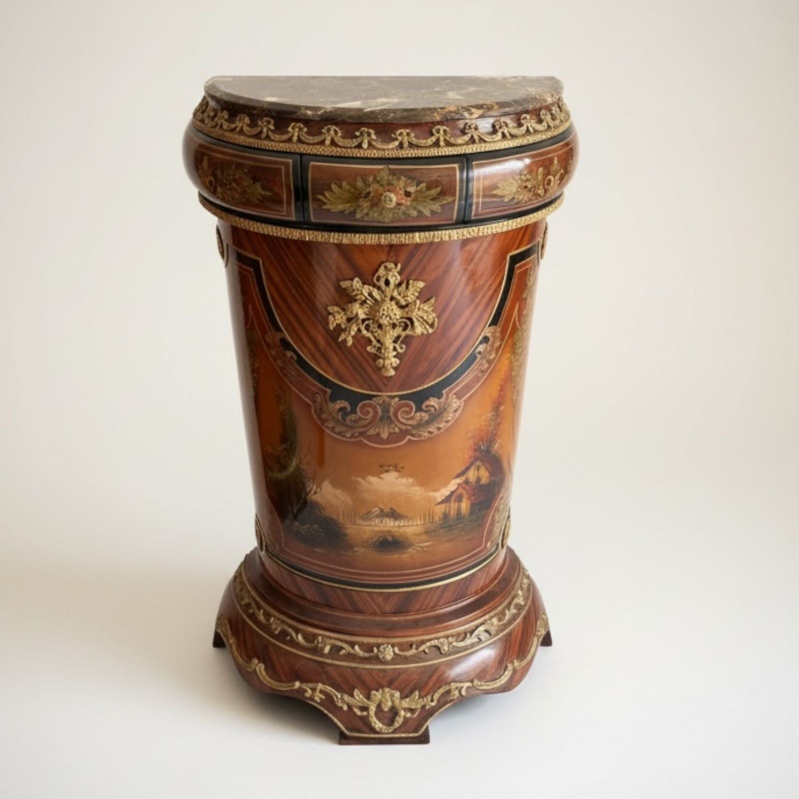 استاند كلاسيك فاخر خشب طبيعي بتفاصيل فنية أنتيك