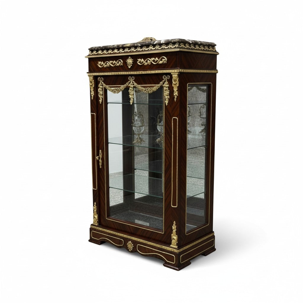 فاترينة أنتيك مستطيلة مطعمة بالنحاس والرخام الإمبرادور