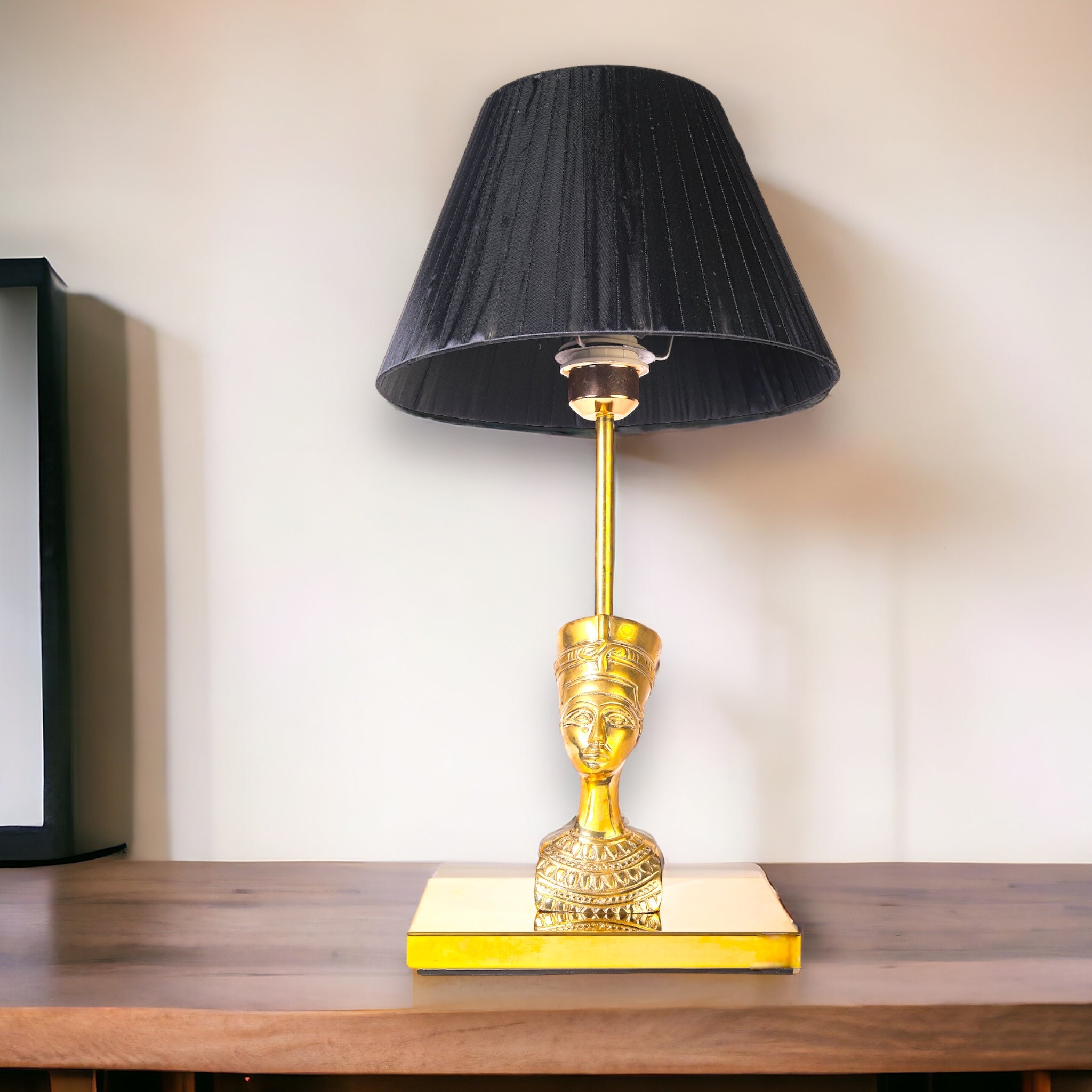 Nefrtiti table lamp - Nabolia